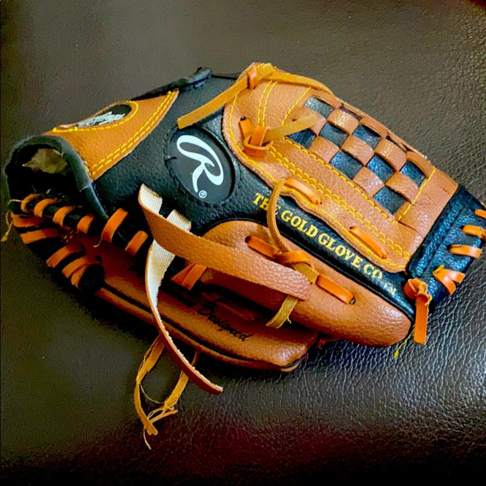 Youth baseball glove